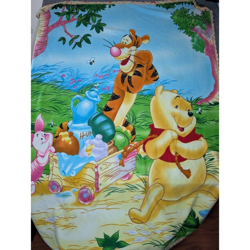 Vtg Fleece Throw Blanket Disney Winnie the Pooh Tigger Piglet Hunny Wagon Knit